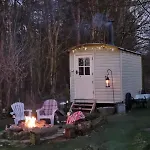 Campsite Shepherd'S Delight - Shepherd'S Hut With Hot Tub